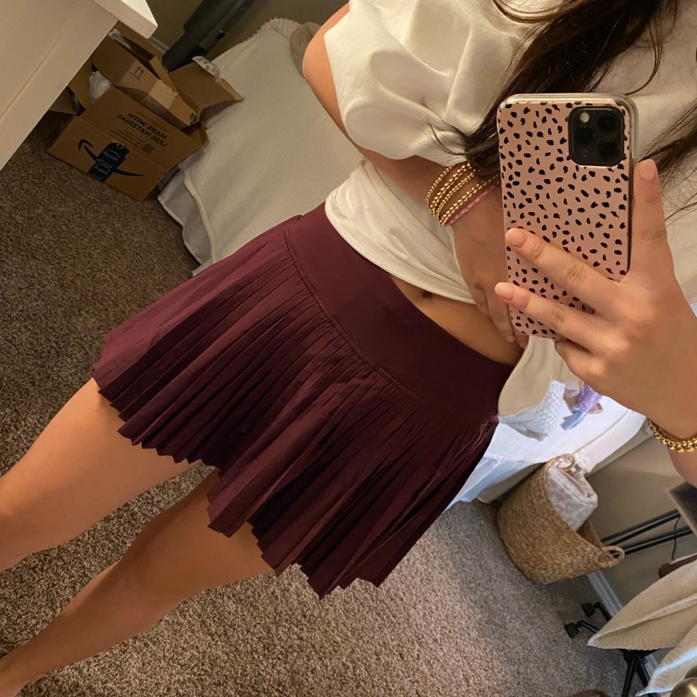 lululemon skirt maroon